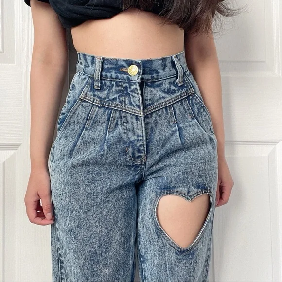 Extremely RARE Ariana Grande fig and viper heart cut out jeans